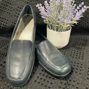 Trotters Jenn Navy Leather Loafers, Women’s 6.5 Narrow Excellent